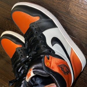 WMNS AIR JORDAN 1 RETRO HIGH OG 'SATIN SHATTERED BACKBOARD'